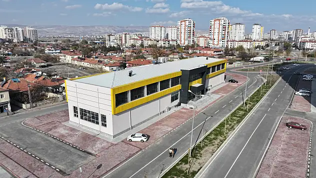 Kocasinan'da dev sosyal tesis kapılarını açtı