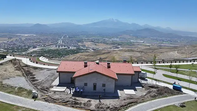 Kocasinan'da Erkilet Millet Bahçesi'ne yeni Kafesinan dokunuşu