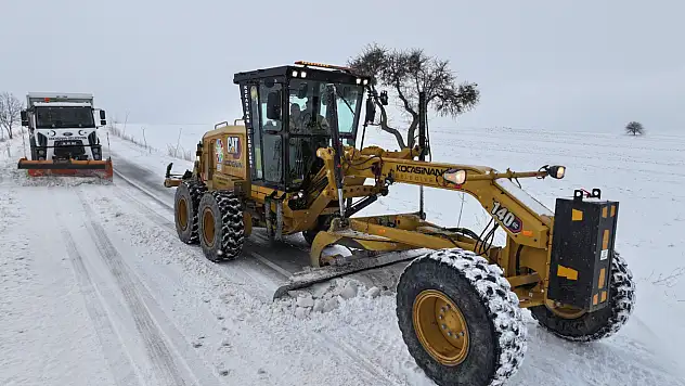 Kocasinan'da karla mücadele 7/24 sürüyor: Şehirde, kırsalda...