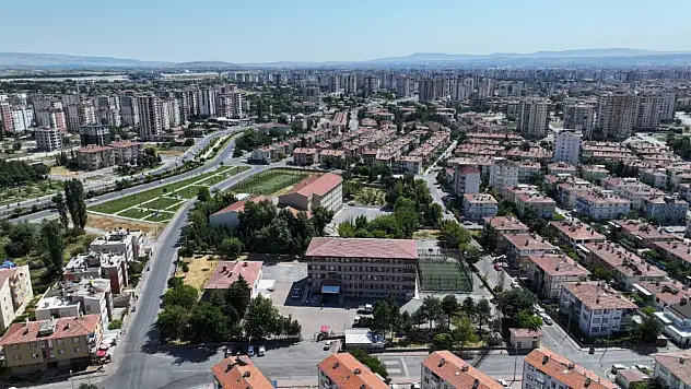 Kocasinan'da okullar için yeni dönem hazırlıkları hız kesmeden devam ediyor!