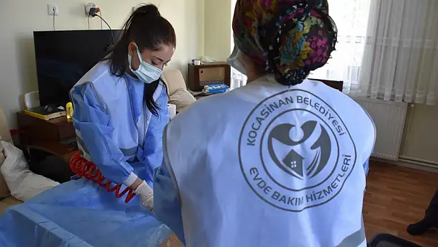 Kocasinan'da yaşlılara Evde Bakım Hizmetleri projesi sürüyor!