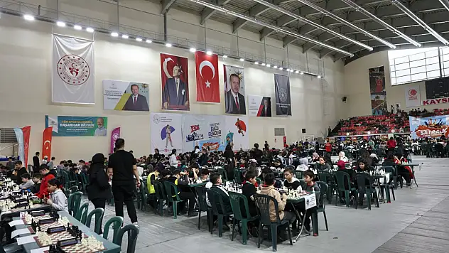 Kocasinan satranç ustalarına ev sahipliği yapıyor!
