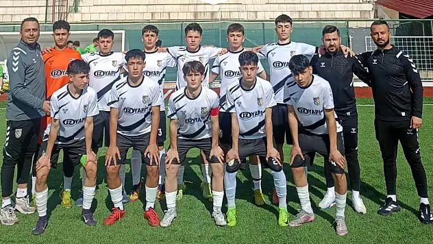 Kocasinan Şimşekspor Sivas'tan lider çıktı