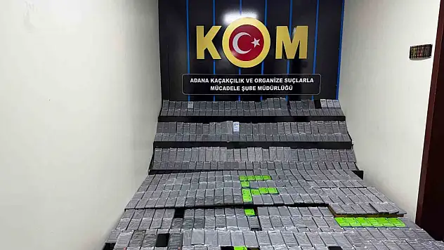 Kolilerden su yerine kaçak telefonlar çıktı