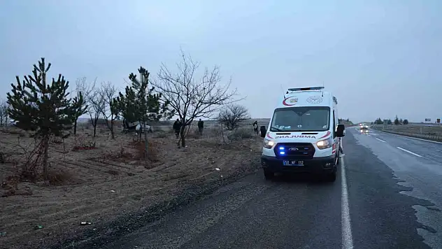 Nevşehir'de araç tarlaya uçtu