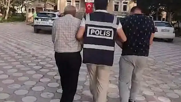 Köpek dövüştüren 2 kişi yakalandı