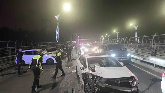 Köprü üzerinde zincirleme kaza: Çok sayıda yaralı var!