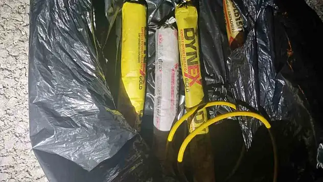 Kozan'da polis durdurdu, araçtan patlayıcı çıktı! Şüpheli tutuklandı