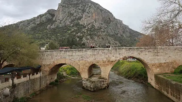 Kozan il olma heyecanı yaşıyor