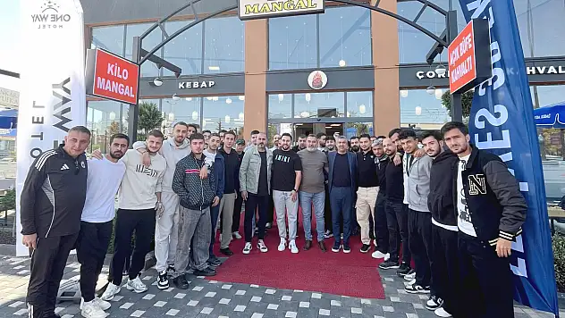 Kralın askerleri Ağrıspor maçı öncesi moral depoladı