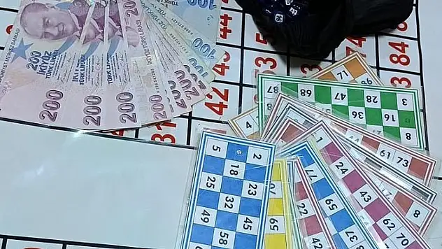 Adana'da kumar operasyonu: 22 kişiye ceza yağdı!