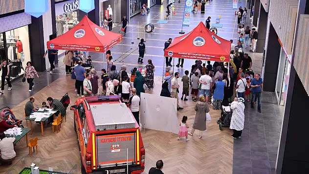Kumsmall AVM'de İtfaiye Daire Başkanlığı miniklerle buluştu