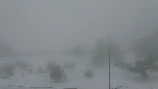 Kuvvetli rüzgâr Erciyes'te bazı pist ve tesisleri kapattı