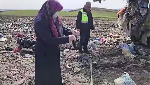 Yozgat'ta lahana poşetinde sakladığı altınları çöpe atıldı!