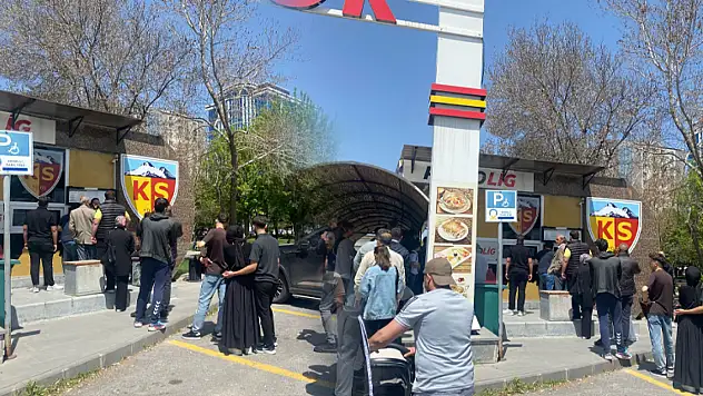 Maça günler kaldı – Passolig'de uzun kuyruklar oluştu!