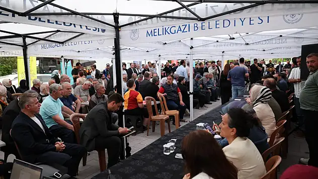 Mahalleliler sordu, başkanlar cevapladı