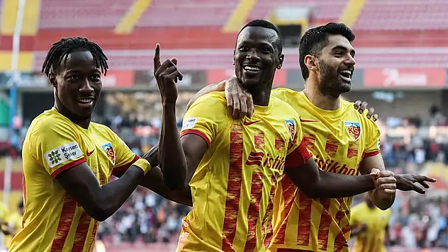 Mame Thiam cephesinde sıcak gelişme: Bursaspor'a mı gidiyor?
