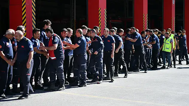Manisa'daki yangının ardından Kayserili itfaiye ekibi kente döndü!