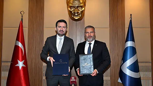 Medyada dengeleri değiştirecek hamle: Öğrenciye doğrudan sektör yolu açılıyor