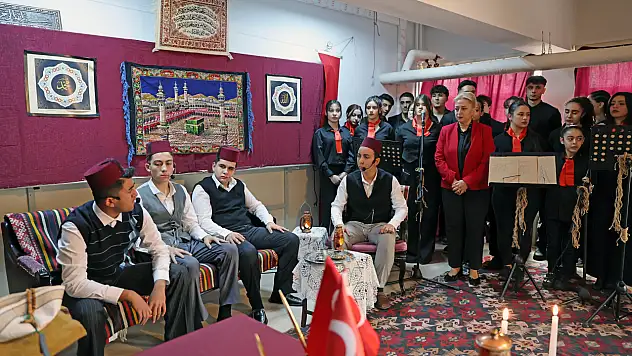 Mehmet Akif Ersoy, Talas'ta anıldı...