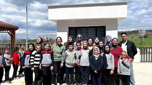 Öğrencilerin kariyer hayallerine destek...