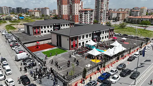 Melikgazi 3 mahalleye hizmet edecek okullar 1 yılda tamamlandı