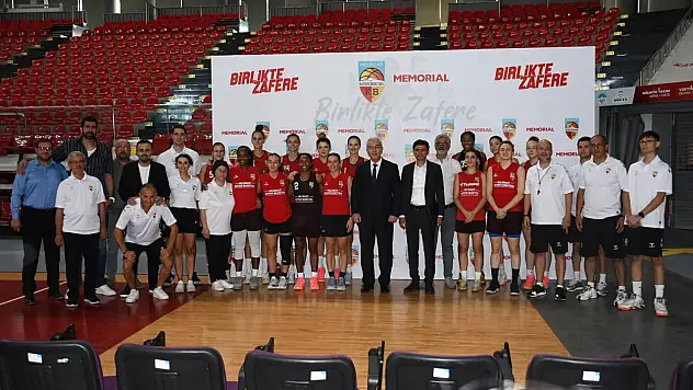 Melikgazi Basketbol'da imzalar atıldı: Yeni sezon hazırlıkları hız kazandı