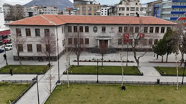 Melikgazi Belediyesi'nden kültür ve sanata davet