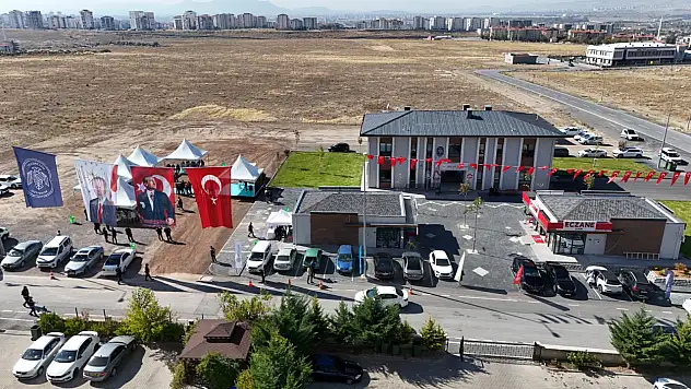 Melikgazi'de beklenen açılış gerçekleşti: O mahalle sağlık yatırımıyla nefes aldı!