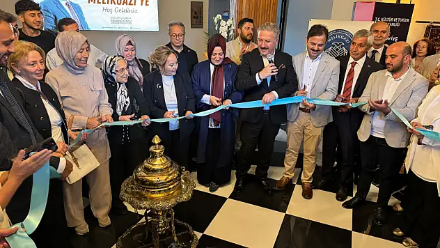 Melikgazi'de Geleneksel El Sanatları Buluşması: 80 Parçalık Heybe Koleksiyonu sergilendi