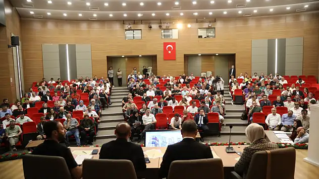 Melikgazi'de kentsel dönüşüm meyvesini verdi: 21 aile ev sahibi oldu