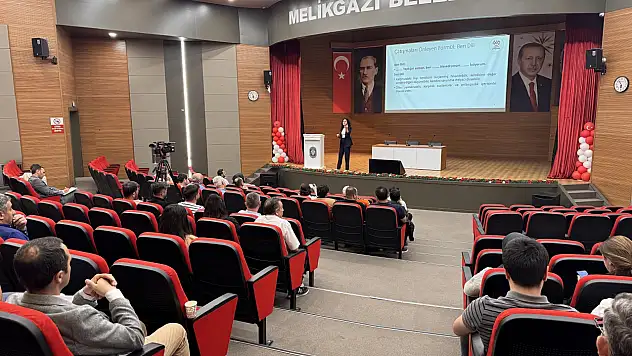 Melikgazi'de personele yönelik aile eğitimi verildi