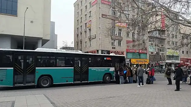 Melikgazi'de vatandaşların otobüs çilesi: Seferler yetersiz, bekleme süresi uzuyor