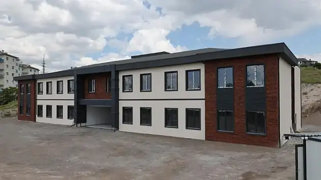 Melikgazi'ye dev eğitim yatırımı! Yeni okulda sona gelindi