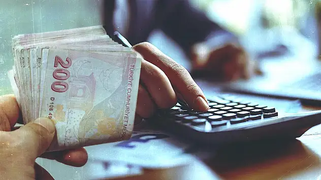 Memur maaşında kritik eşik: İlk zam teklifi belli oluyor, memurun talebi ne?