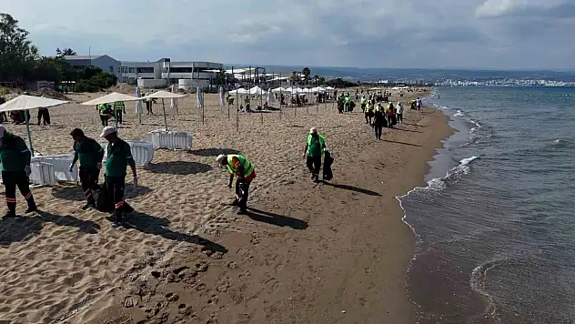 Mersin'de sahiller el birliğiyle temizlendi
