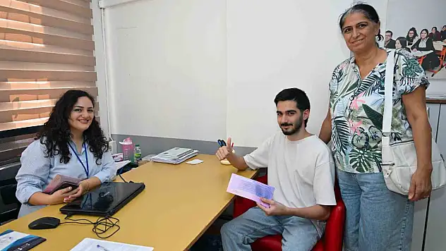 Mersin'de öğrencilere geri ödemesiz öğrenim desteği