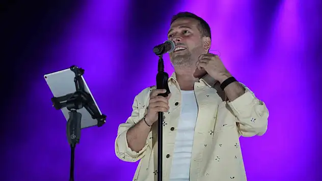 Oğuzhan Koç Mersin'i coşturdu! Festivalde unutulmaz gece