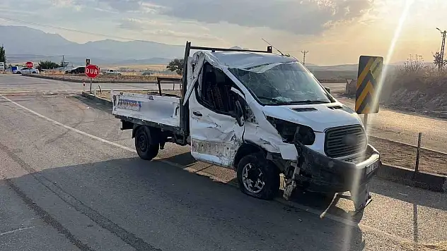 MHP'li milletvekili ve il başkanının konvoyunda kaza: 1 ölü, 7 yaralı