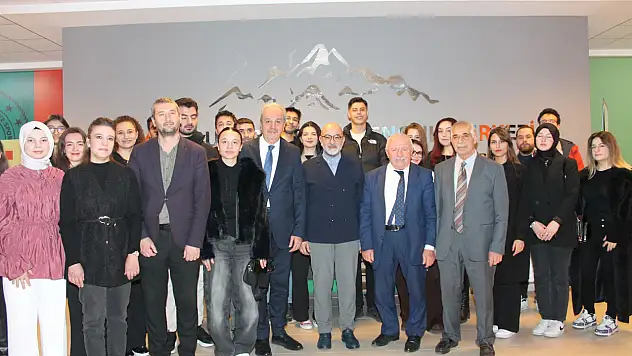 Milletvekili Cıngı, NNYÜ söyleşiye katıldı