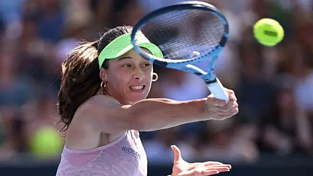 Türk tenisinde bir ilk: Zeynep Sönmez 2. tura yükseldi