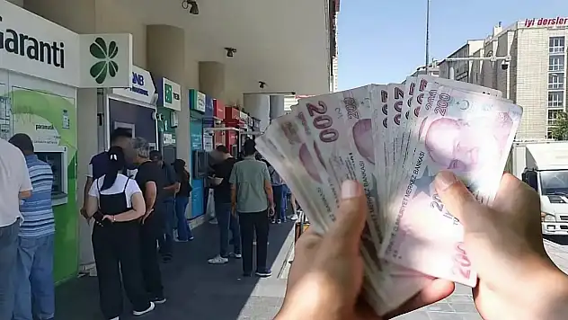 Milyonlarca emekliye müjde: Farklar hesaplara aktarılıyor!