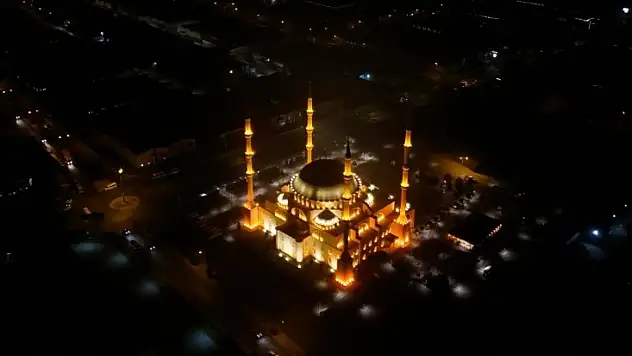 Miraç Kandili'nde hangi ibadetler yapılır? Süt, oruç ve ibadet rehberi