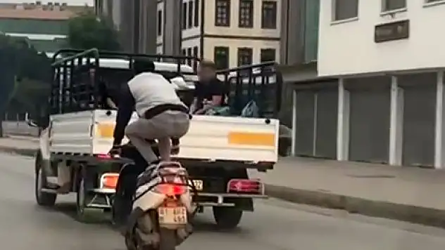 Trafik kurallarını hiçe saydı: Motosikleti aykırı şekillerde sürdü