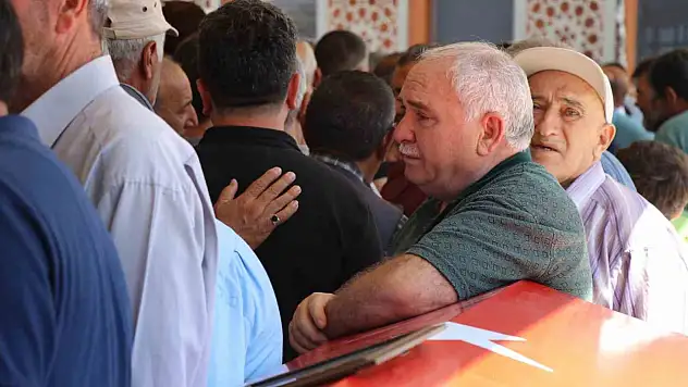 Görev yerinde vefat eden muhtar toprağa verildi