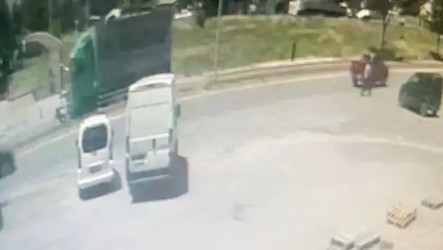 Kamyon yayaya çarptı: 1 kişi ağır yaralı