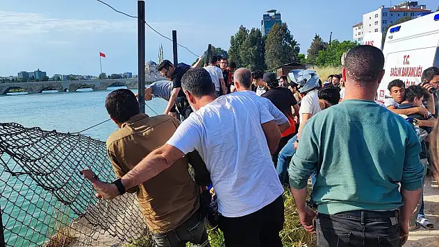 Adana'da nehir faciası! Akıntıya kapılan genç kurtarılamadı