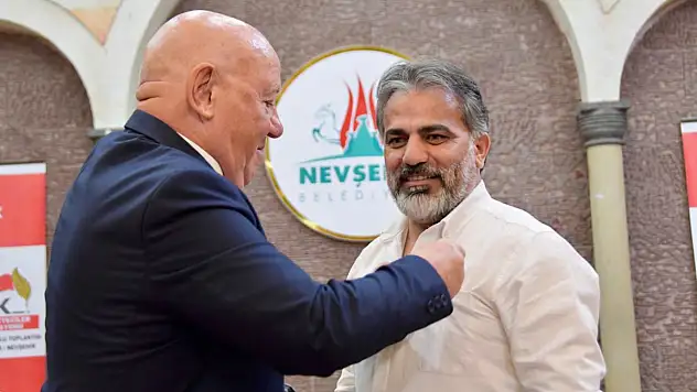 Nevşehir'de KGC Başkanı Kösedağ'a rozeti takıldı!