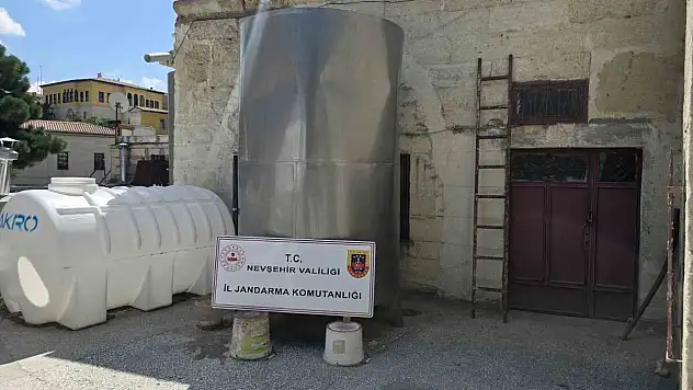 Nevşehir'de 8 bin 307 litre sahte içki ele geçirildi!