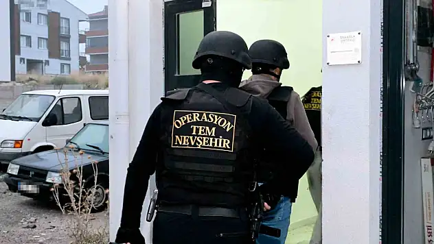 Yasaklı madde ticareti yaptığı iddia edilen 34 şüpheli yakalandı